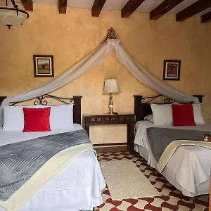 Palacio Chico 1948 Antigua